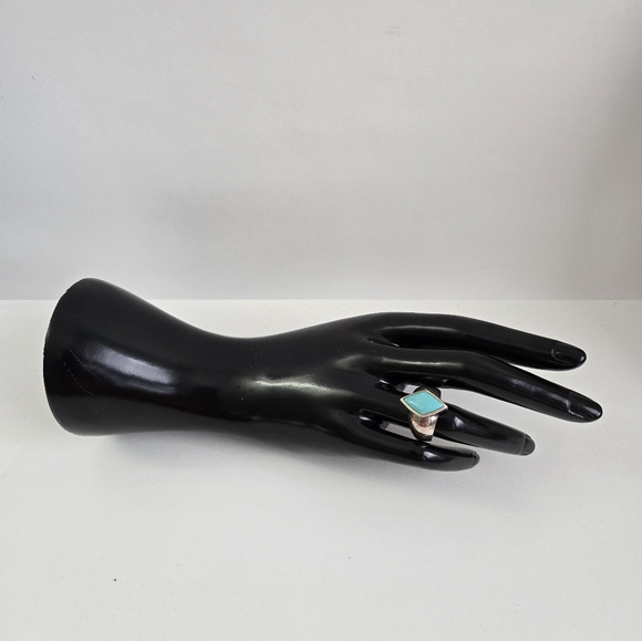 Sterling Silver 925 Turquoise Ring - Picture 4 of 9